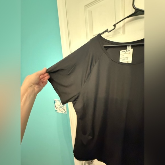 Women’s Short Sleeve Top - Picture 3 of 4